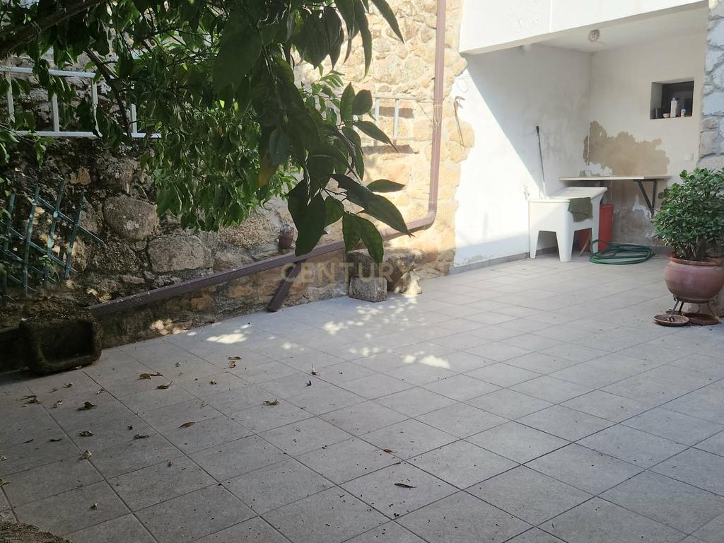Moradia em Pedra com Terraço e Logradouro — Escalos de Baixo - Image 12