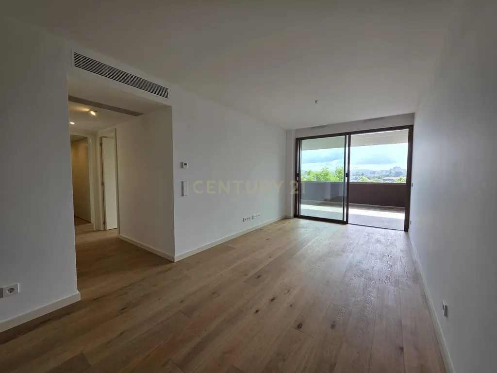 Apartamento T2 à venda na Rua José Falcão - Douro Nobilis I - Image 8