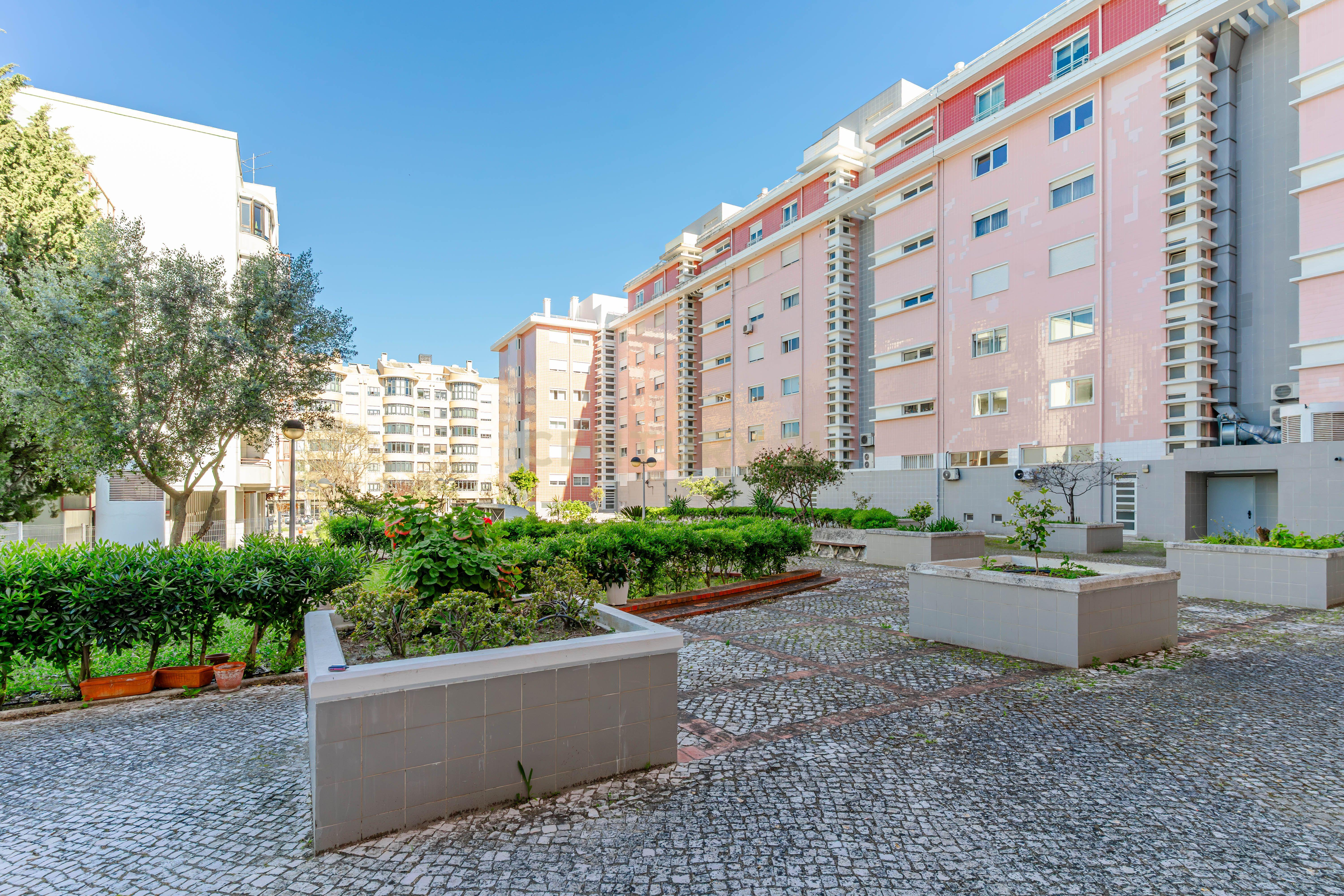 Apartamento Exclusivo T5 em Telheiras perto do Metro - Image 40