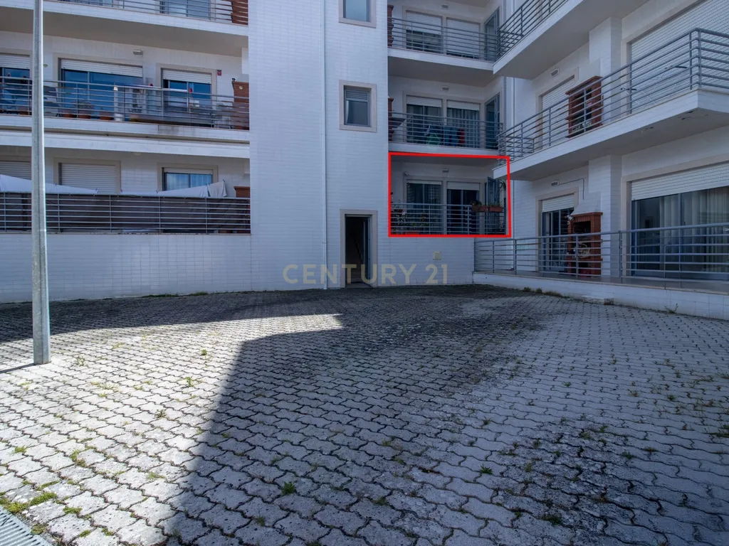 Apartamento T2 em Alfeizerão | Excelentes Áreas - Image 21