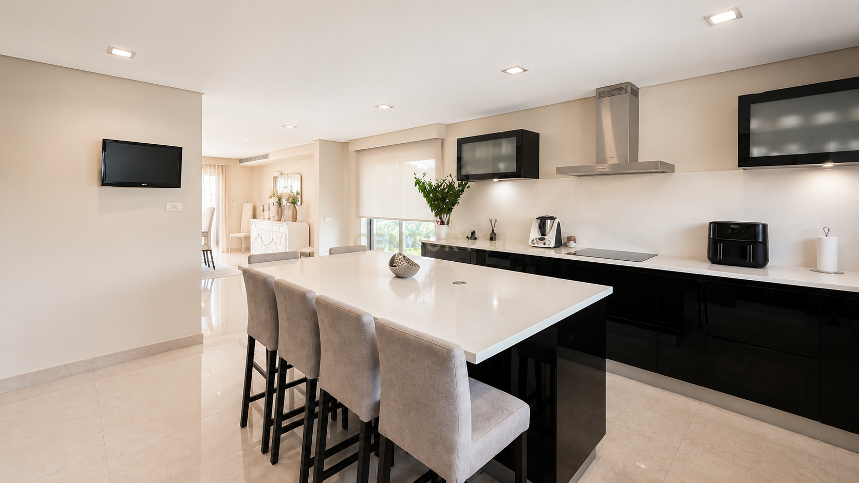 Fotografia 6 de Moradia T5 de gama alta com piscina aquecida e 977 m² de terreno — Beiriz, Póvoa de Varzim