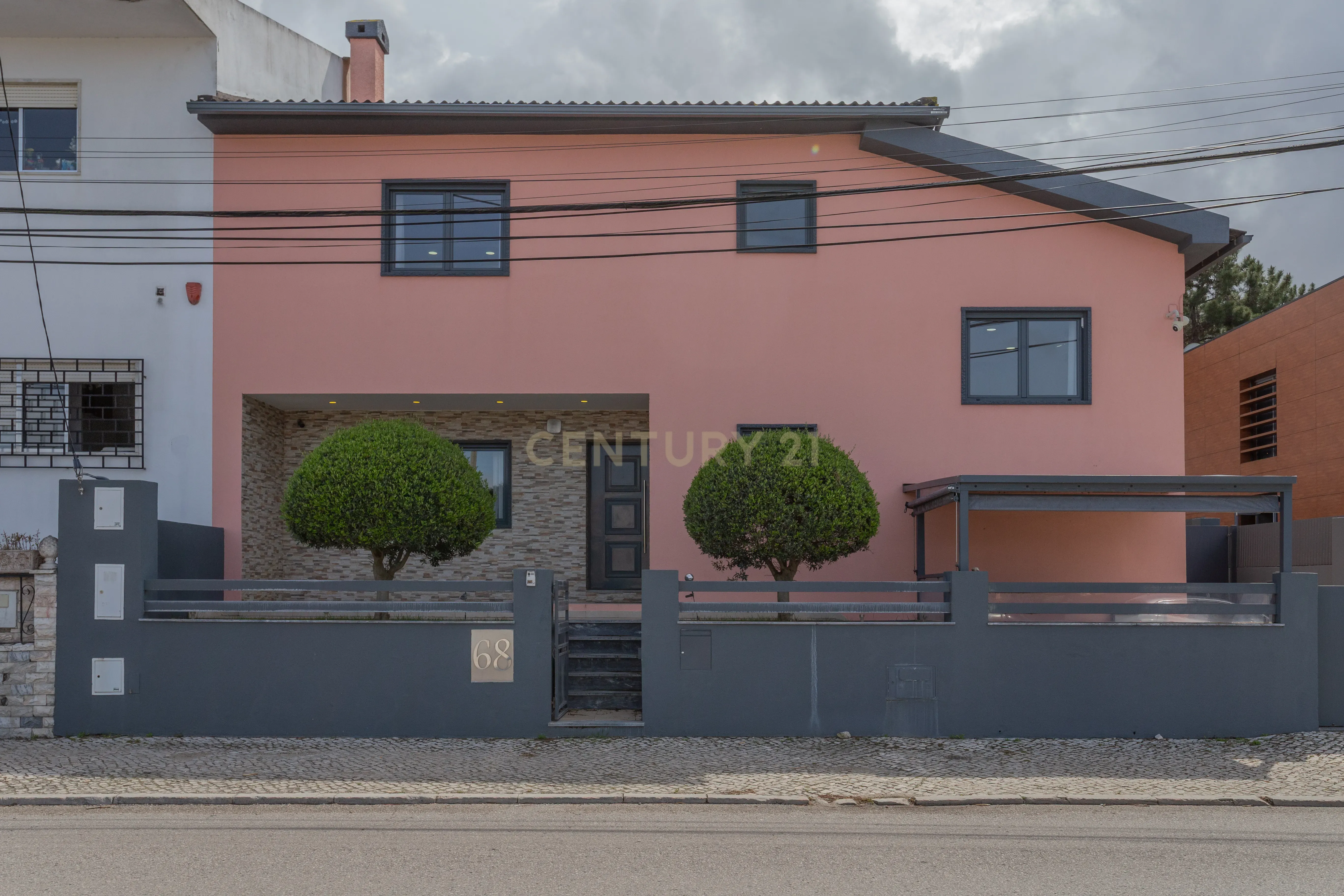 Moradia T4 com Piscina e espaço exterior em Belverde - Seixal - Image 17