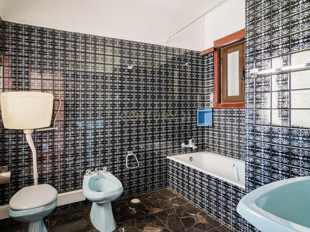 Moradia com piscina, a 500 metros da praia, em São Pedro do Estoril, Cascais. Em Venda! - Image 27