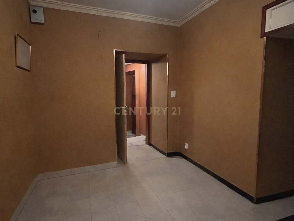 Edifício exclusivo com grande potencial numa das melhores zonas de Trujillo - Image 113