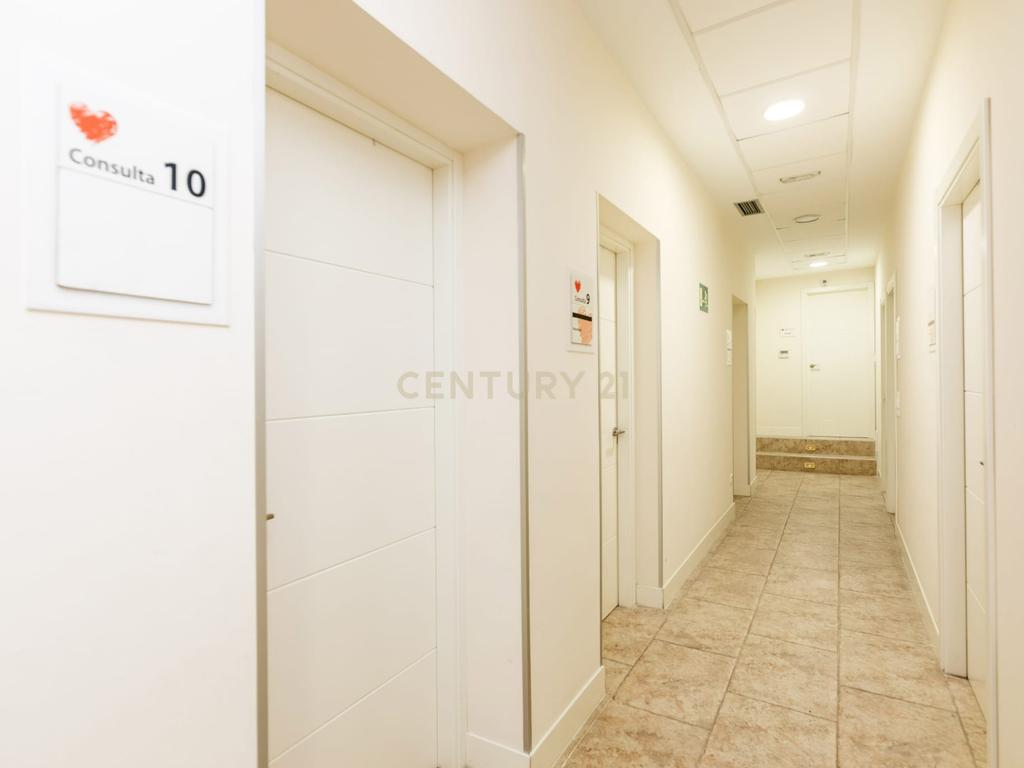 Loja Comercial Luxuosa em Madrid - 306m² com Excelente Localização - Image 29
