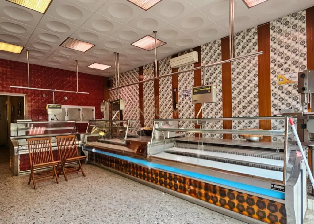 GRANDE CASA À VENDA NO CENTRO DA VILA DE CERVELLÓ, A APENAS 15 KM DE BARCELONA E DO AEROPORTO EL PRAT - IDEAL PARA VÁRIAS FAMÍLIAS OU COMO MASIA SEM JARDIM - Image 25