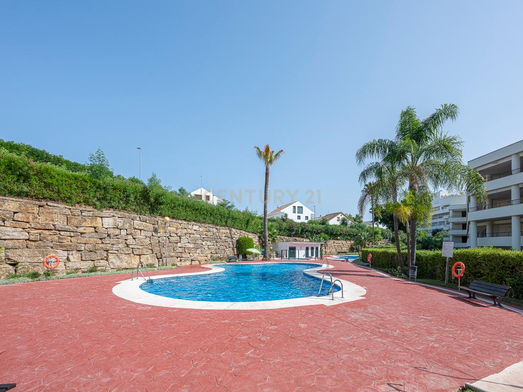 Magnífico Apartamento de 3 Quartos Totalmente Remodelado em Guadalmina Alta - Image 1