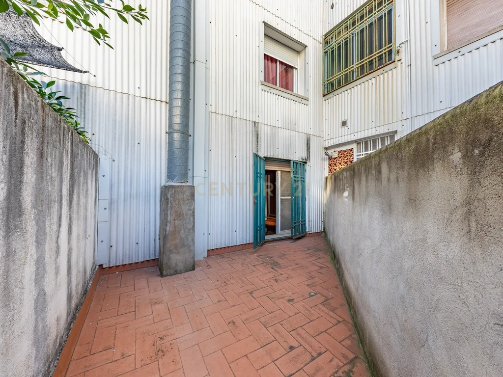 Apartamento luminoso com varanda e pátio na La Bòbila – Sitges - Image 19