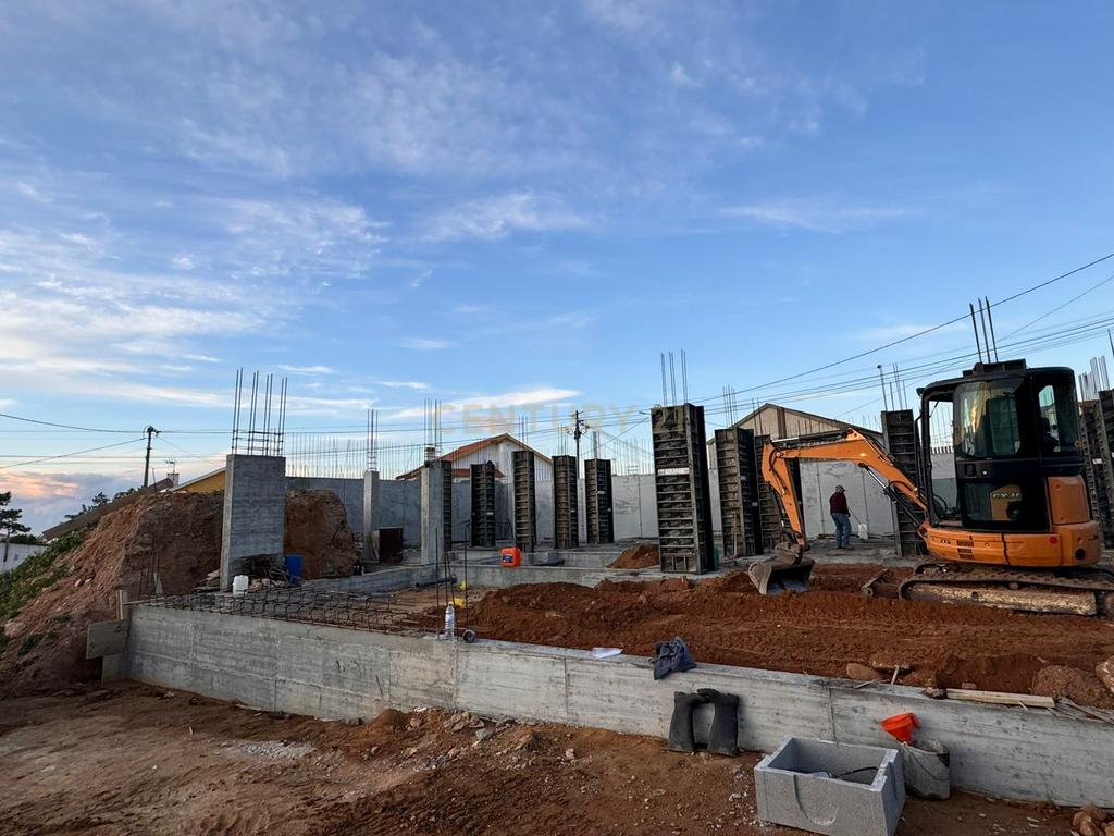 WEST RESIDENCES - IMÓVEL DE LUXO - Moradia Isolada T3 , Piscina/Jardim/Garagem Box para 3 viaturas - Image 17