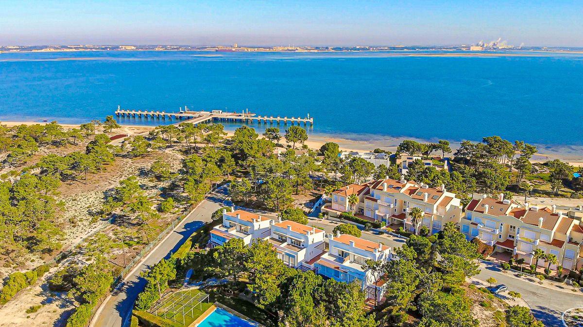 MORADIA T4/T5 DE LUXO EM SOLTROIA - Image 4