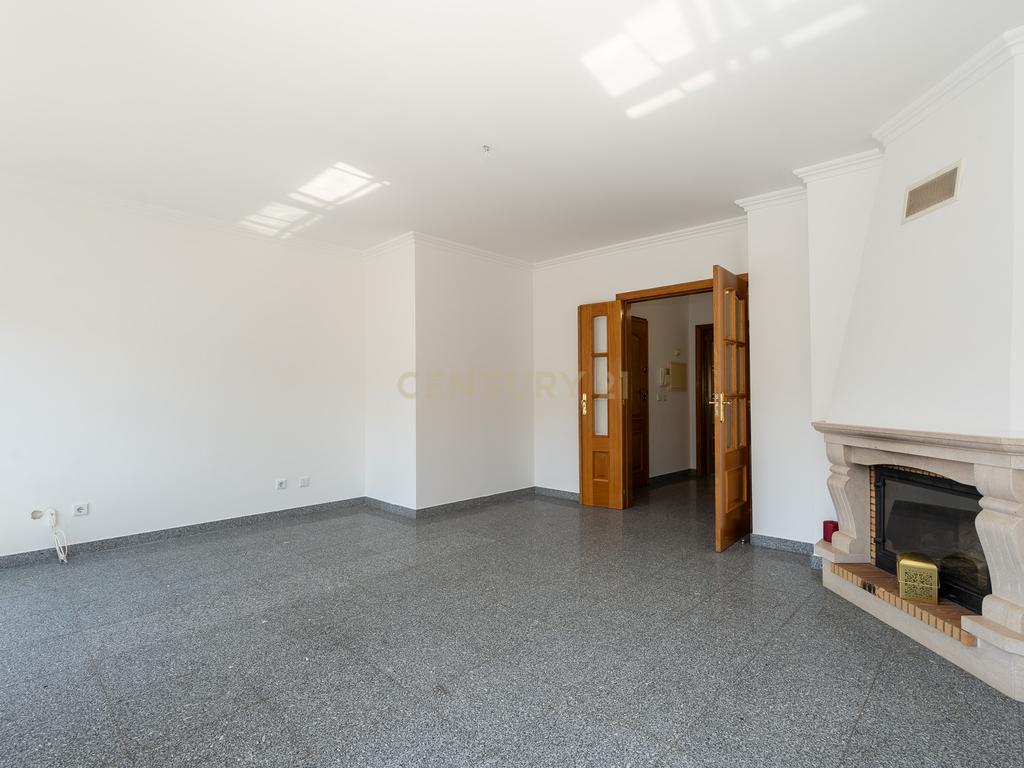 Apartamento T3 Janelas do Parque no Montijo - Image 5