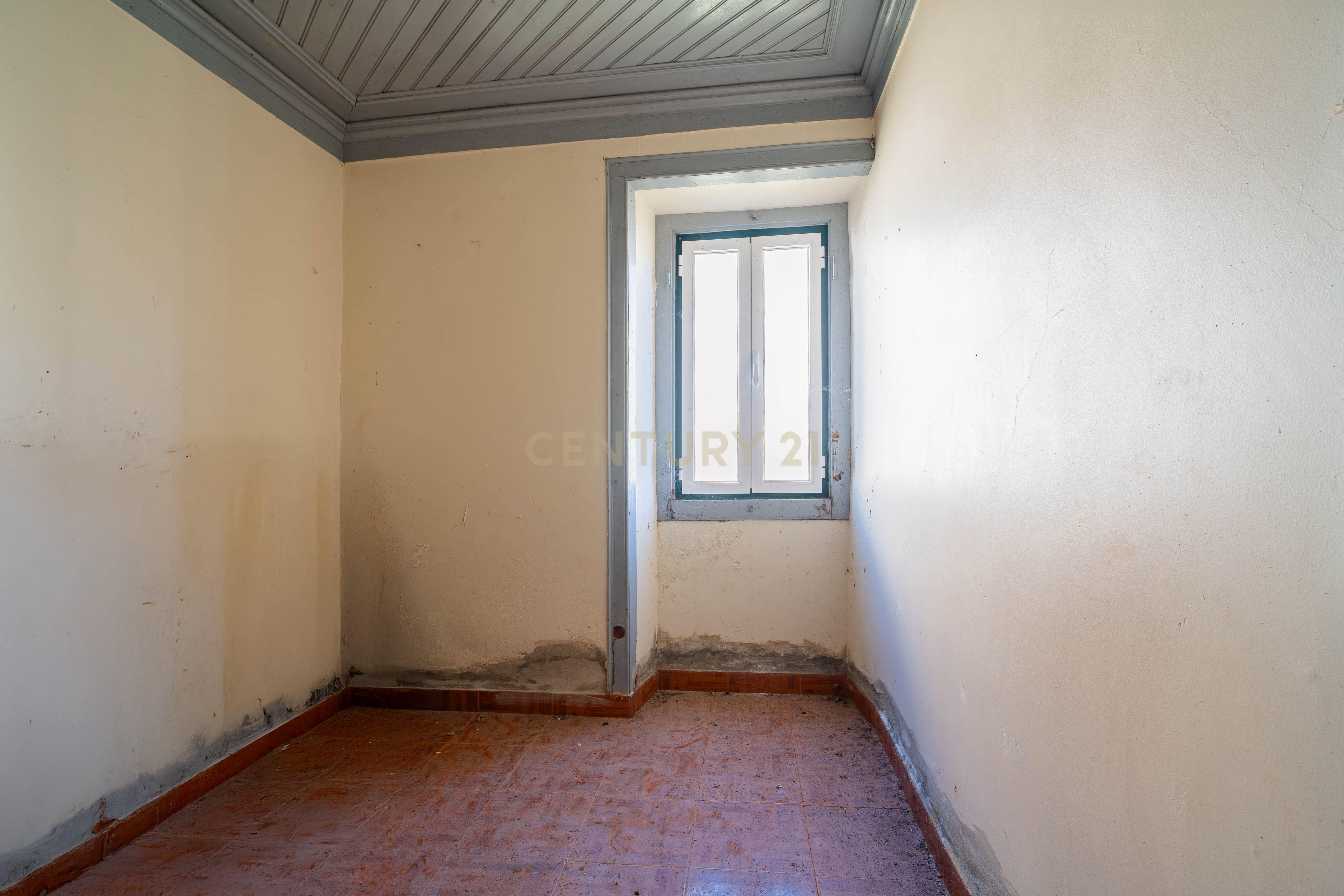 Fotografia 9 de Moradia Térrea com Excelente Potencial  2.116 m2 de terreno Localização Priviligiada