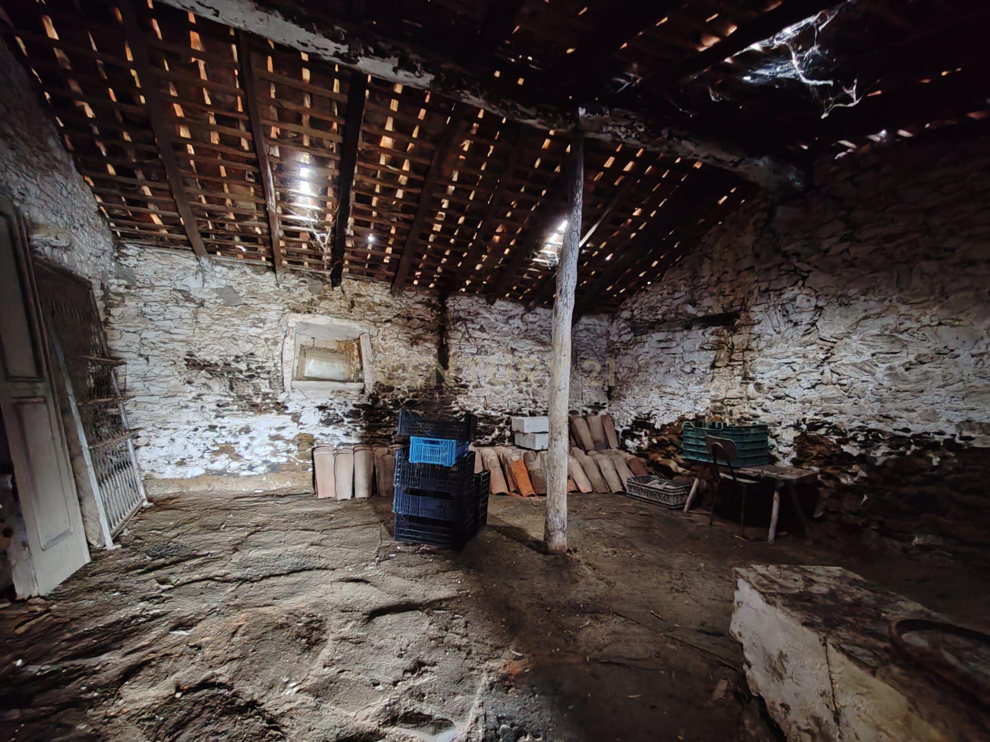 Fotografia 11 de Monte alentejano com 11,9 hectares e casa em Santana da Serra