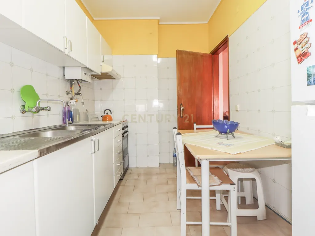 Apartamento T1 em Farinheiras - Aldeia de Paio Pires - Seixal - Image 4
