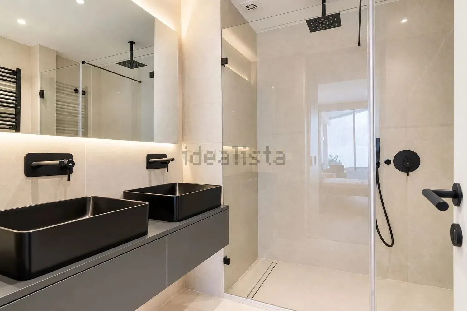 Fotografia 10 de T2 de Luxo com 150 m², Estacionamento, Terraço e Jardim Privativo, nas Avenidas Novas