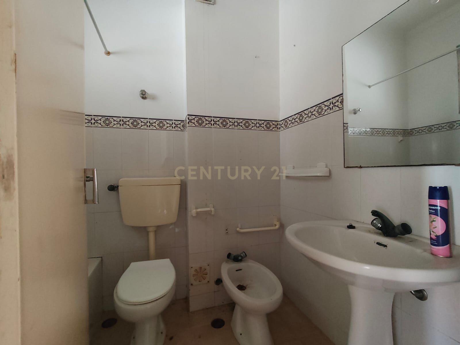 Fotografia 11 de Apartamento T2+1 Duplex na Cruz de Pau - Oportunidade Única!