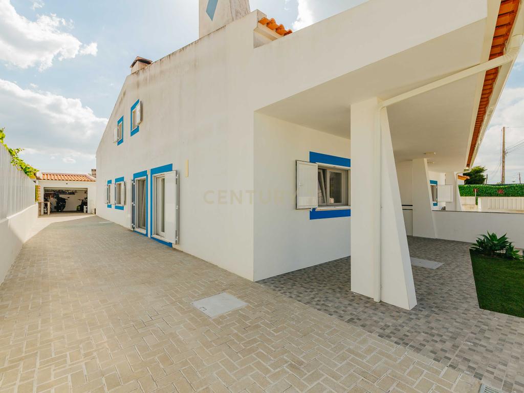 Moradia Térrea com garagem, lote 340m2 - Penteado, Moita - Image 4
