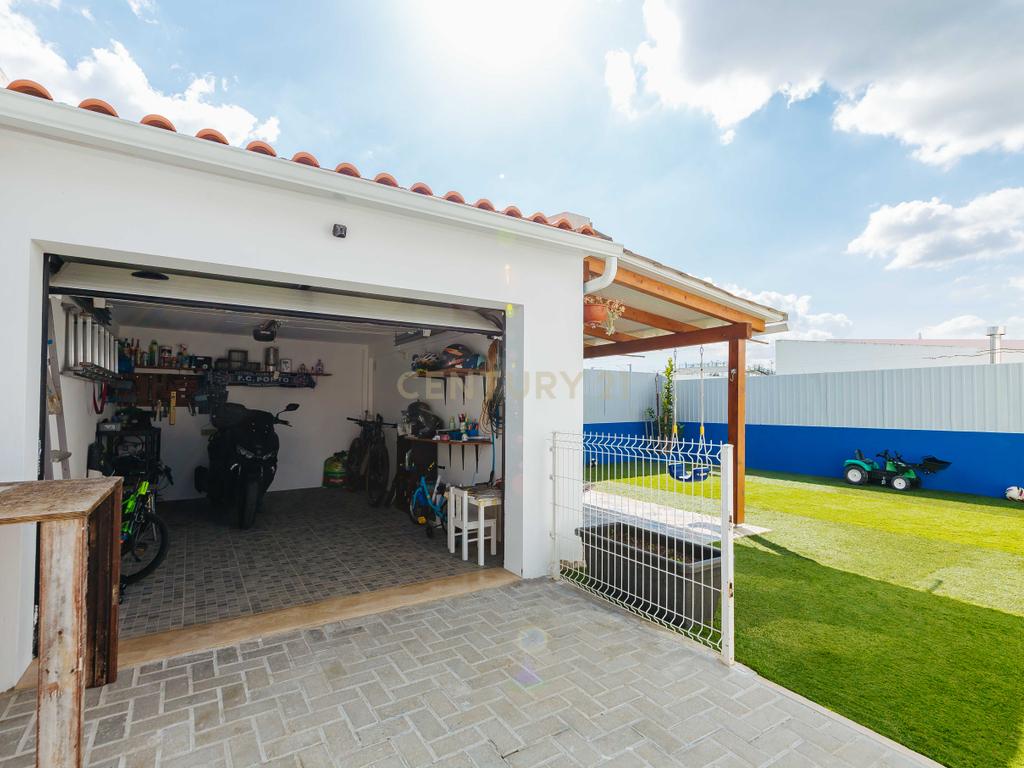 Moradia Térrea com garagem, lote 340m2 - Penteado, Moita - Image 7