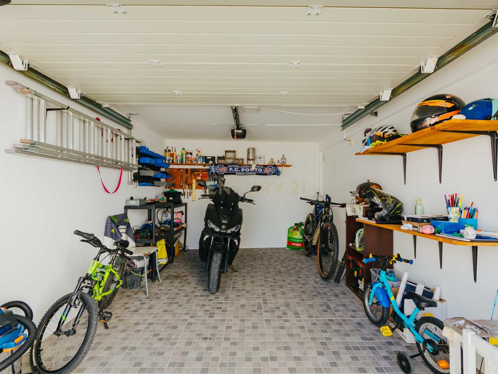 Moradia Térrea com garagem, lote 340m2 - Penteado, Moita - Image 8