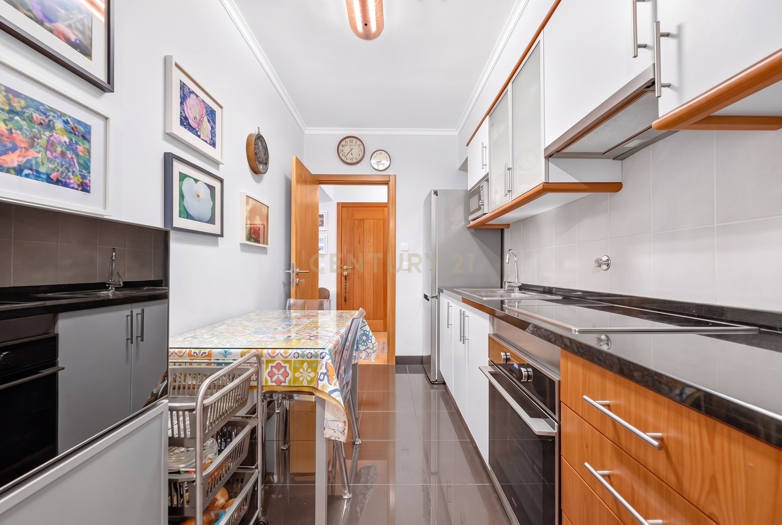 Fotografia 8 de Apartamento T1 com Boas Áreas em Santo António, Funchal
