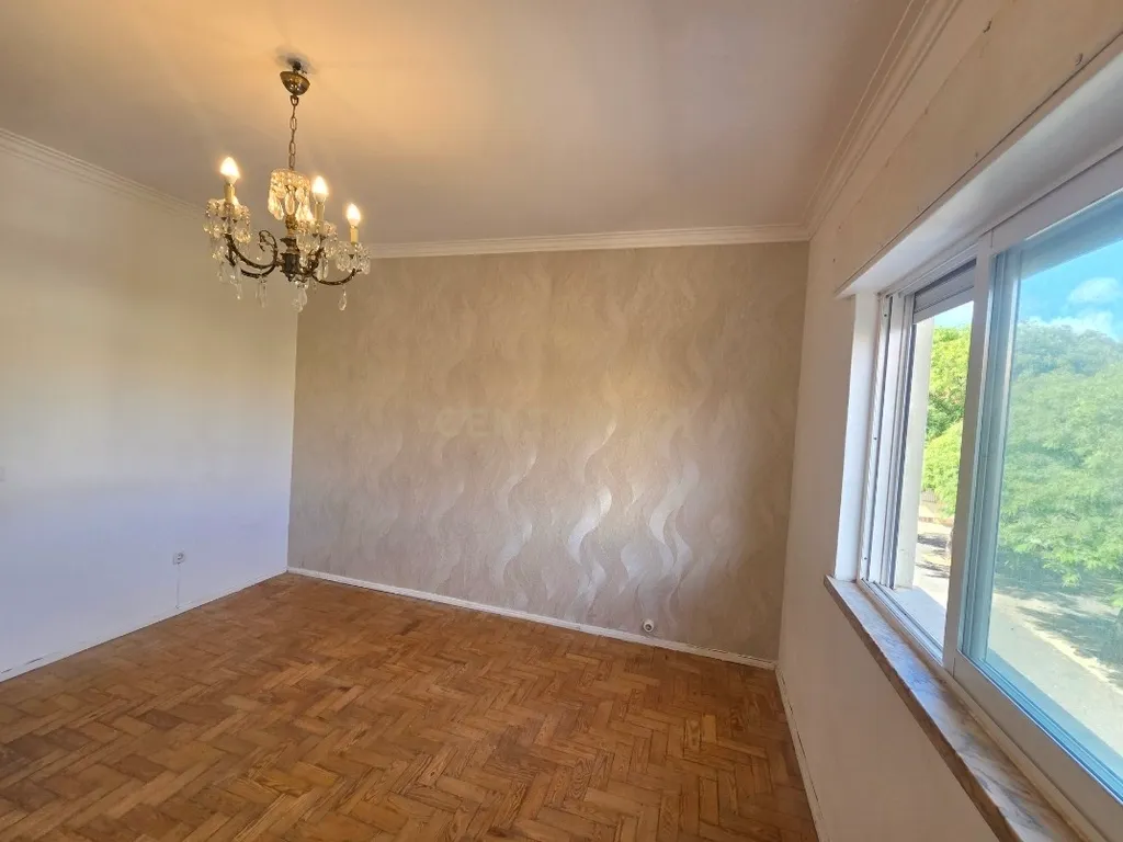 Apartamento T3 Renovado na Parede - Image 16