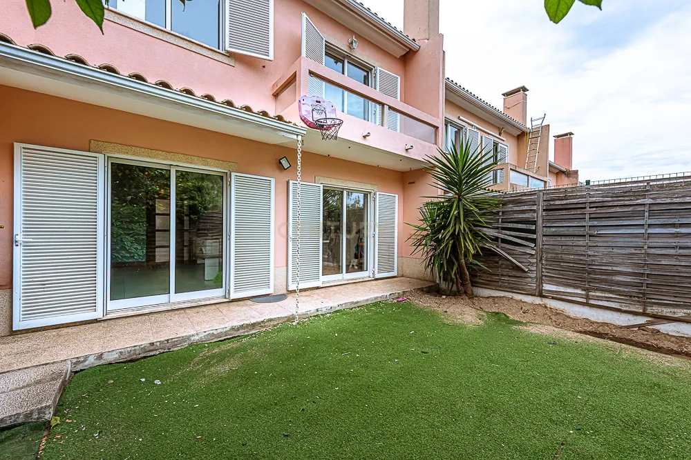 Moradia T3+1 com Garagem em Cabanas - Image 29