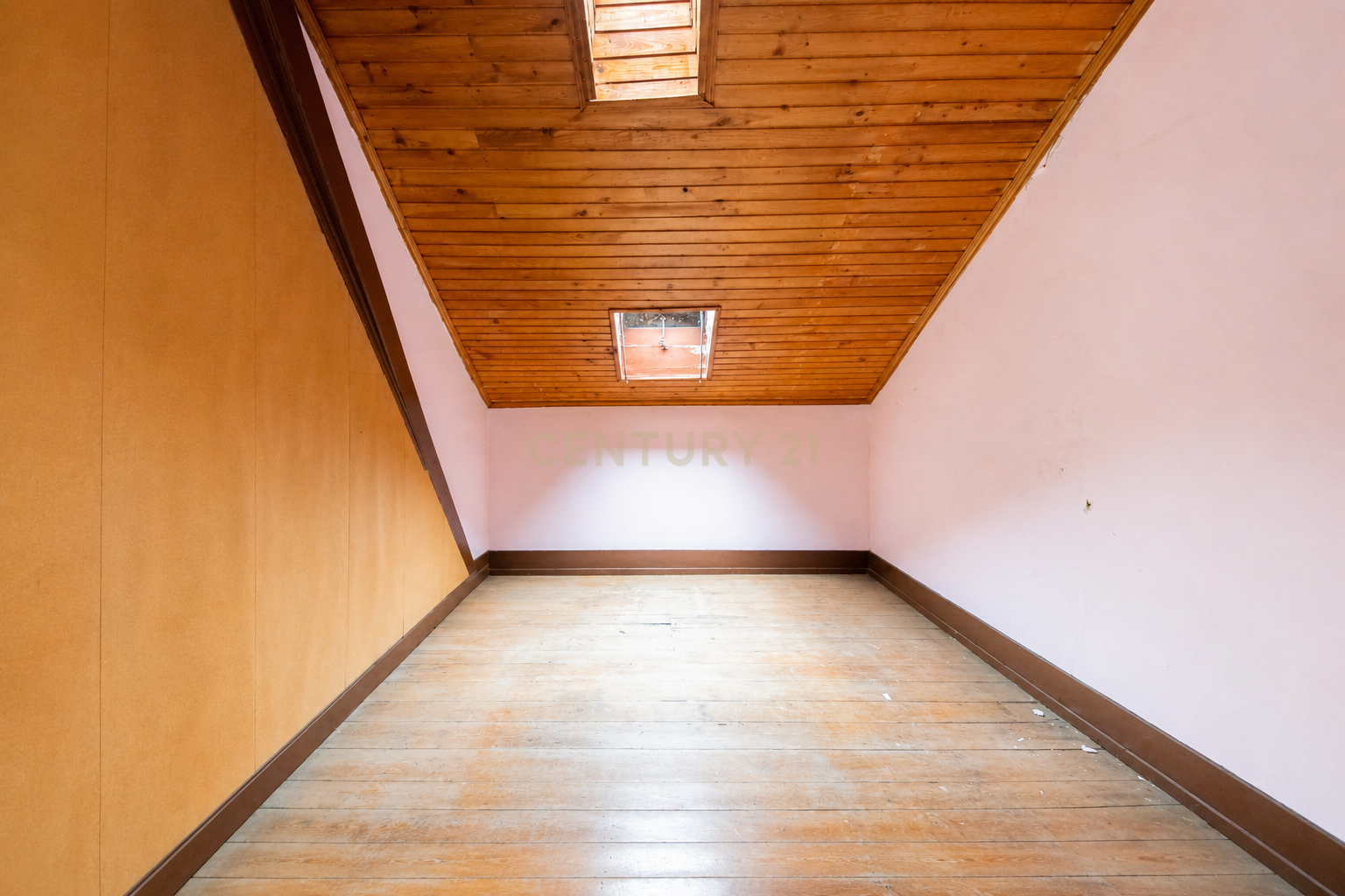 Fotografia 3 de Apartamento 4 na Rua da Sofia — História, centralidade e potencial de investimento