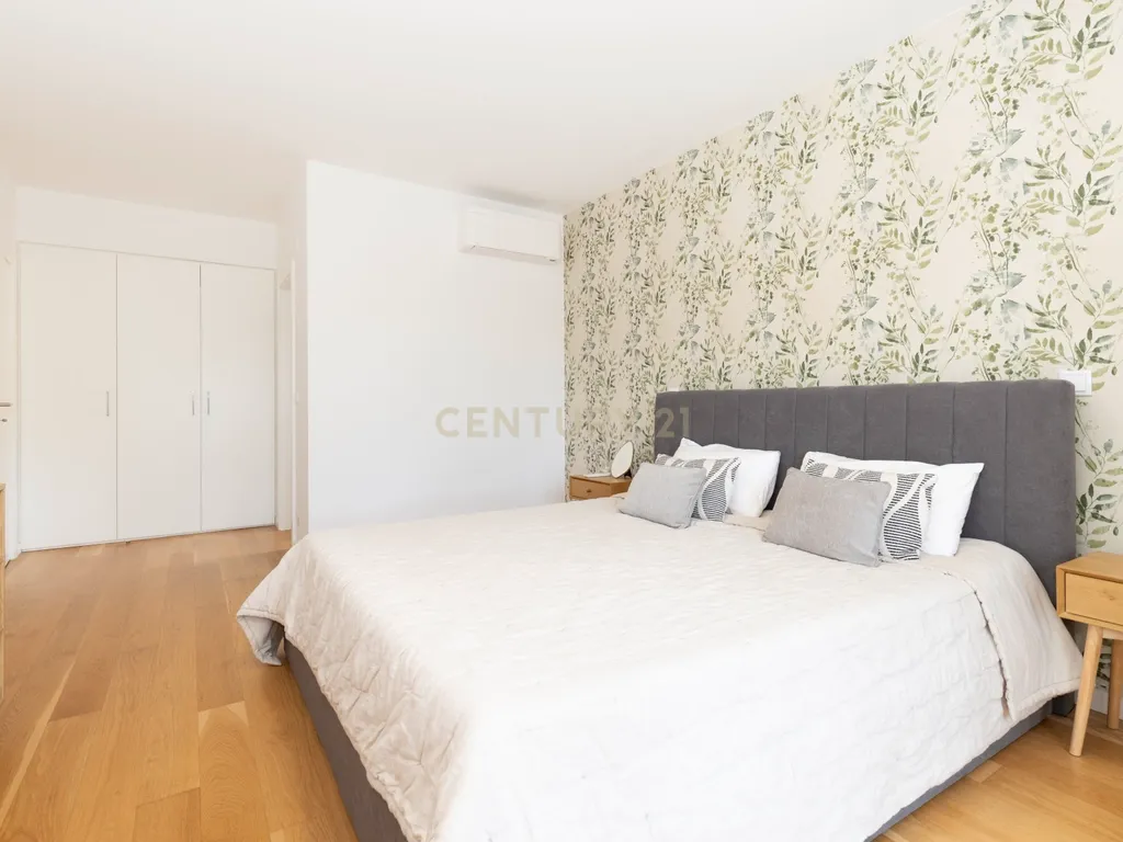 Moradia T5 de Luxo com Piscina, Ginásio, Sauna e Garrafeira em Birre, Cascais - Image 49