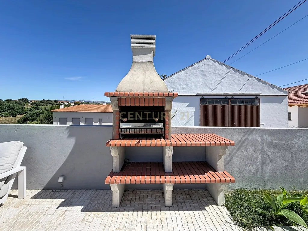 Moradia isolada com amplo terreno de 1.350 m², junto a Alcobaça - Image 96