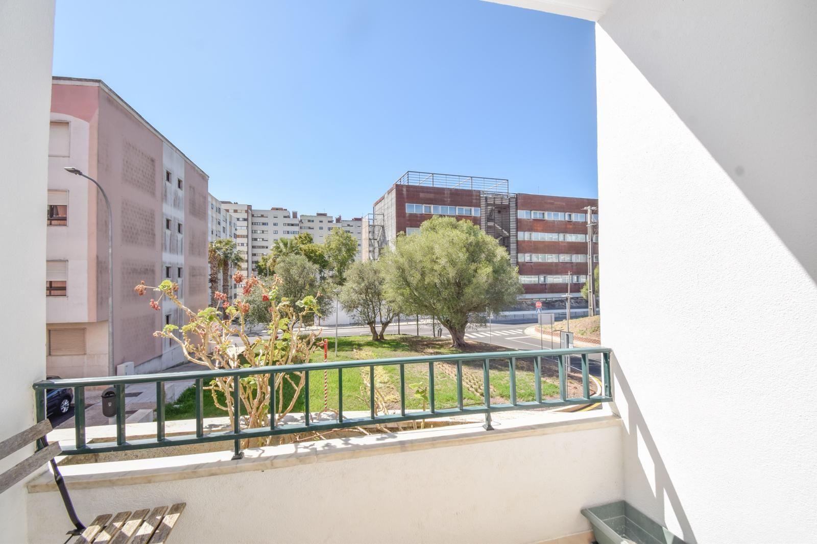 Apartamento T2 à venda em Carnaxide e Queijas, Oeiras — foto 16