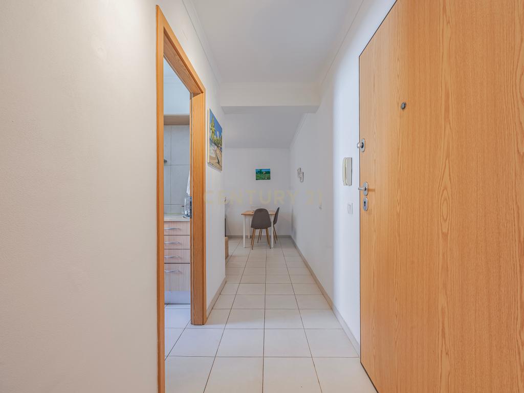 Apartamento T1 em Luz, Lagos - Perto da Praia e Centro - Image 4