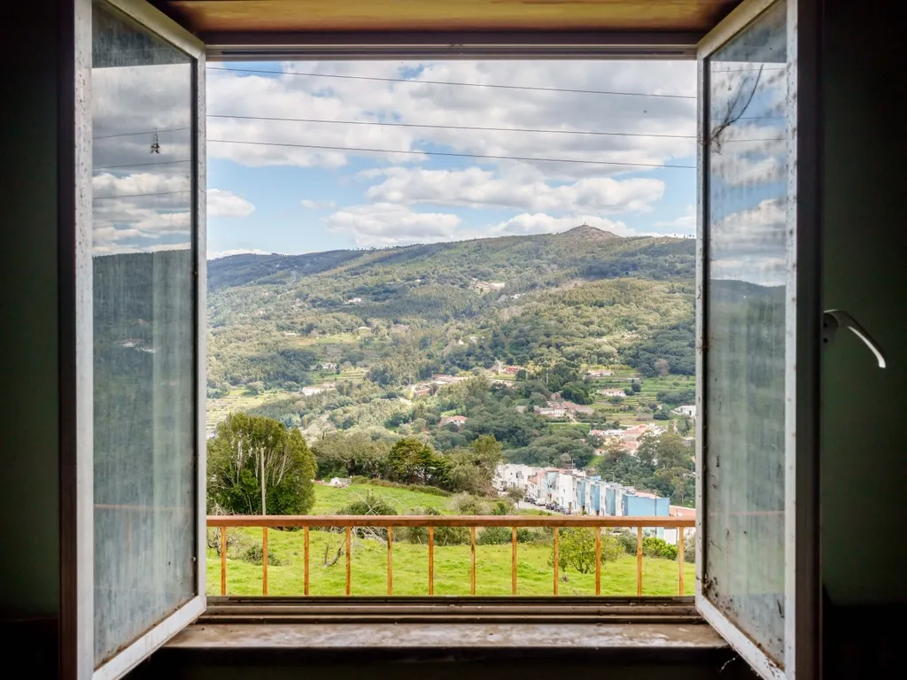 QUINTA COM 2,5 HECTARES EM ZONA CENTRAL DE MONCHIQUE - Image 9