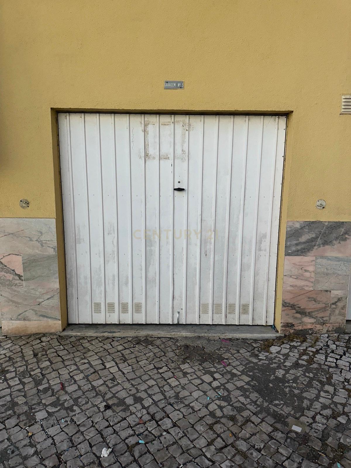 Garagem em Mem Martins - Image 5