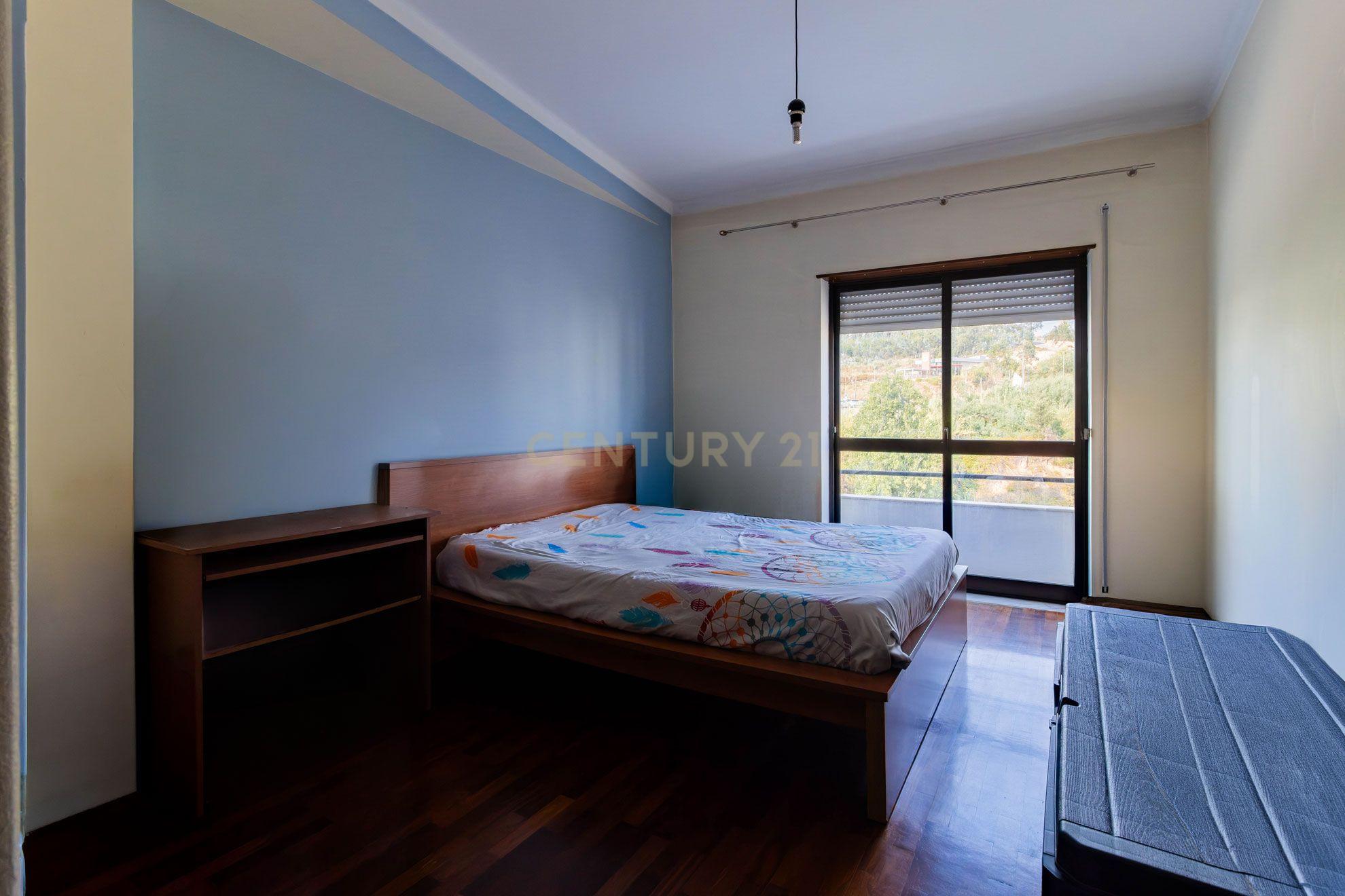 Fotografia 12 de Apartamento T3 com Sótão Transformado em T1 | Vista Castelo de Leiria