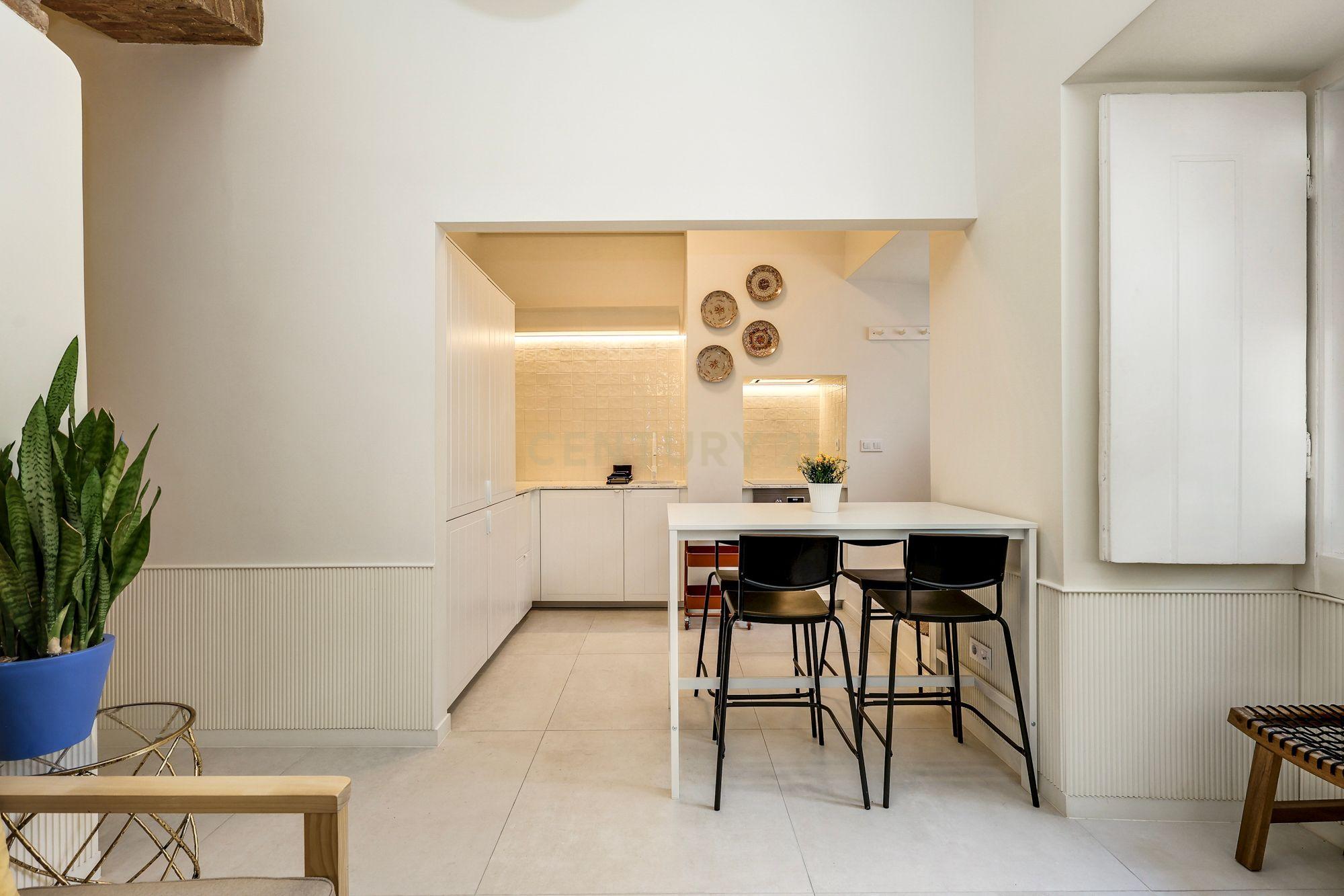 Fotografia 3 de Charming Renovated One-Bedroom Apartment in the Heart of Lapa — Utilities Included