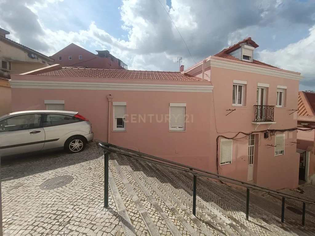 Prédio - Vila Irene - Sacavém - 12 Apartamentos - Image 29