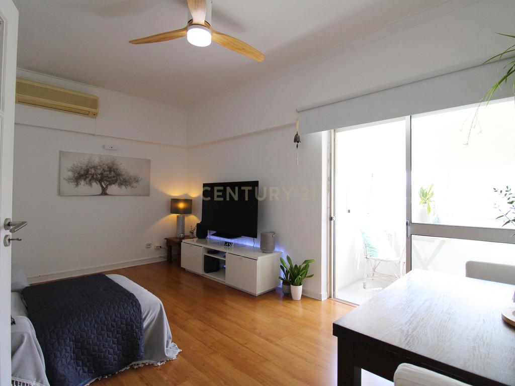 Apartamento T2 na Amora , Seixal - Image 3