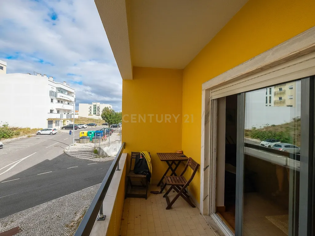 Apartamento T3 com Excelentes Áreas e Garagem na Urbanização Moinho do Guizo – Mina de Água, Amadora - Image 23