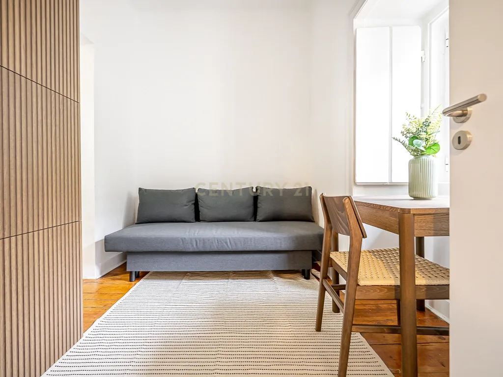 Apartamento T2 para Arrendamento – Rua São João da Mata, Lisboa - Image 13