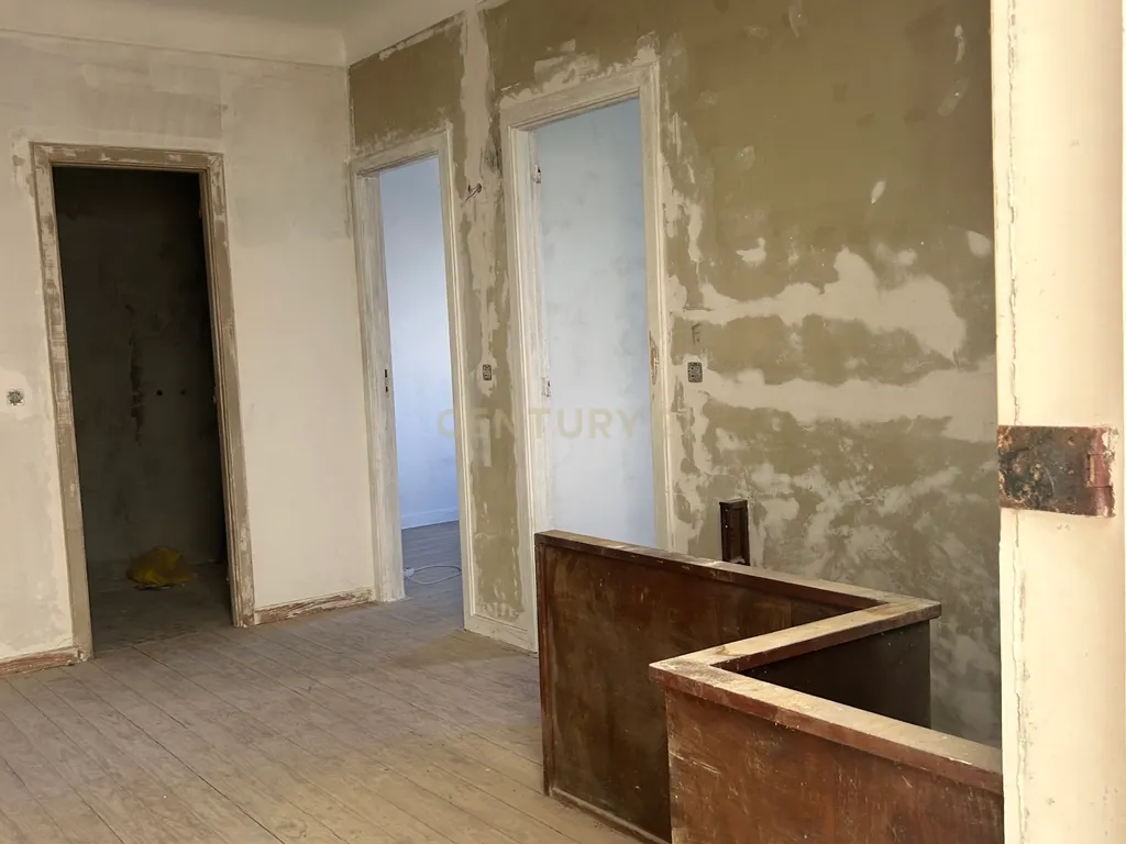 🔥 Moradia para Reabilitação no Porto | Estudo para 7/8 Apartamentos | Excelente Investimento - Image 15