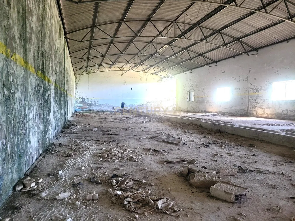 Armazém Industrial para Venda em Coz, Alcobaça com 2.300m² - Image 14