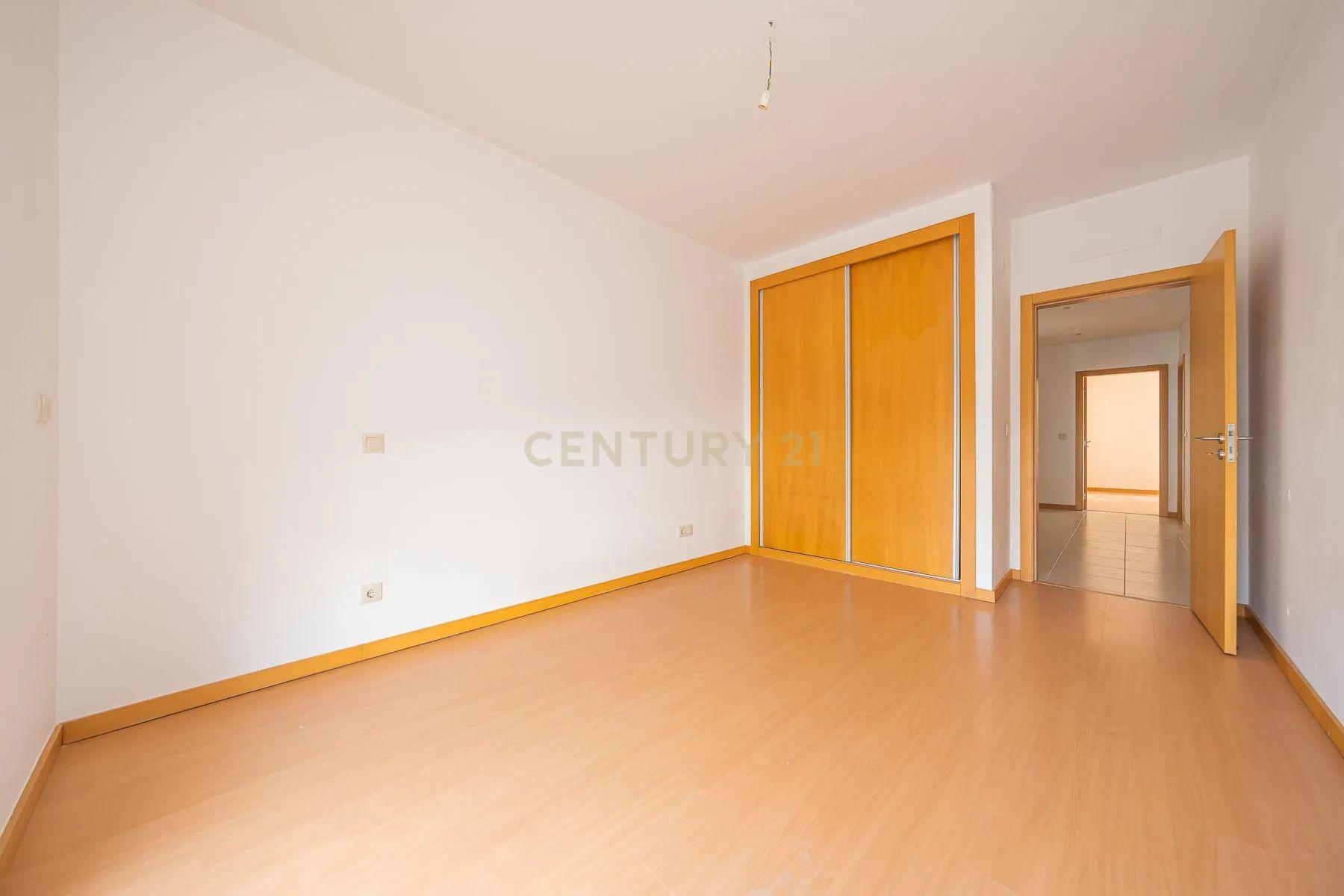 Apartamento T3 com varandas e Parqueamento, no Pinhal Novo, Vila Serena - Image 15