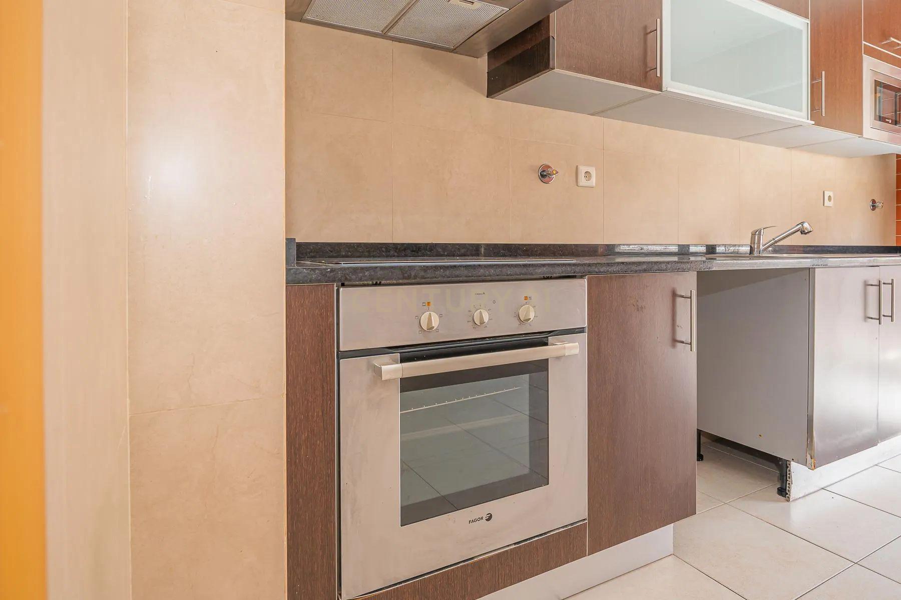 Apartamento T3 com varandas e Parqueamento, no Pinhal Novo, Vila Serena - Image 10