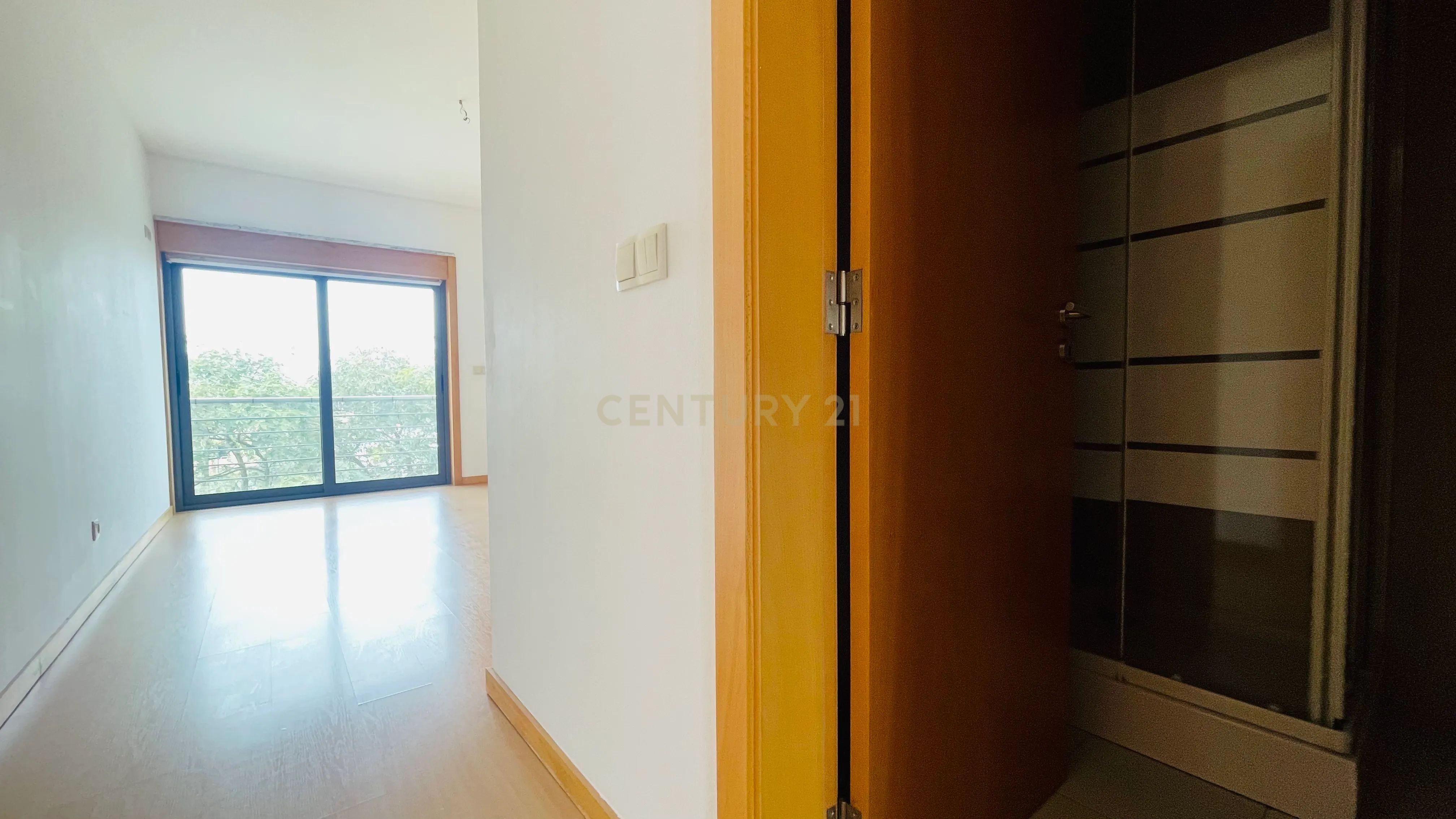 Apartamento T3 com varandas e Parqueamento, no Pinhal Novo, Vila Serena - Image 16