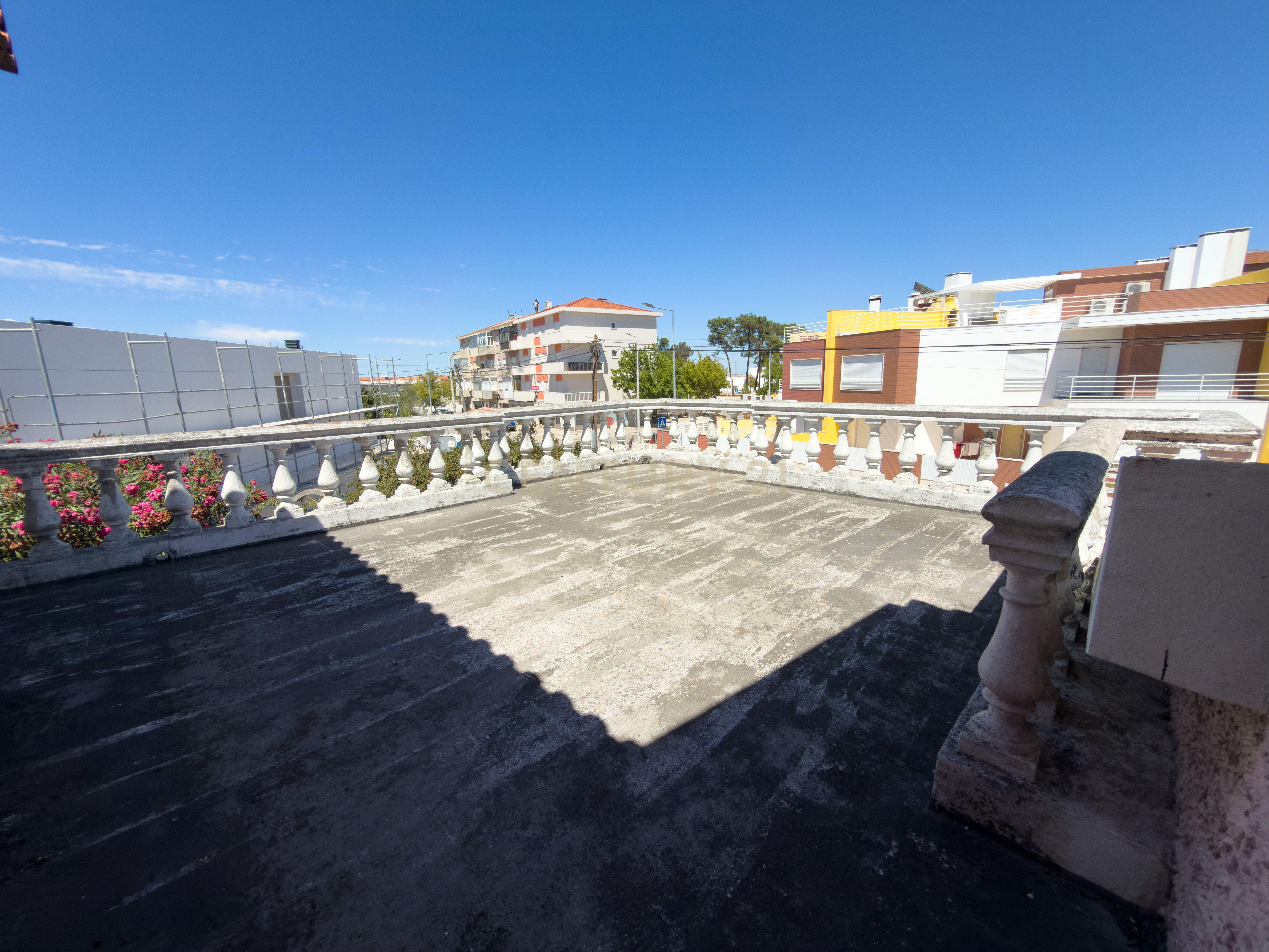 Moradia T5 à venda em Santo António da Charneca, Barreiro — foto 30