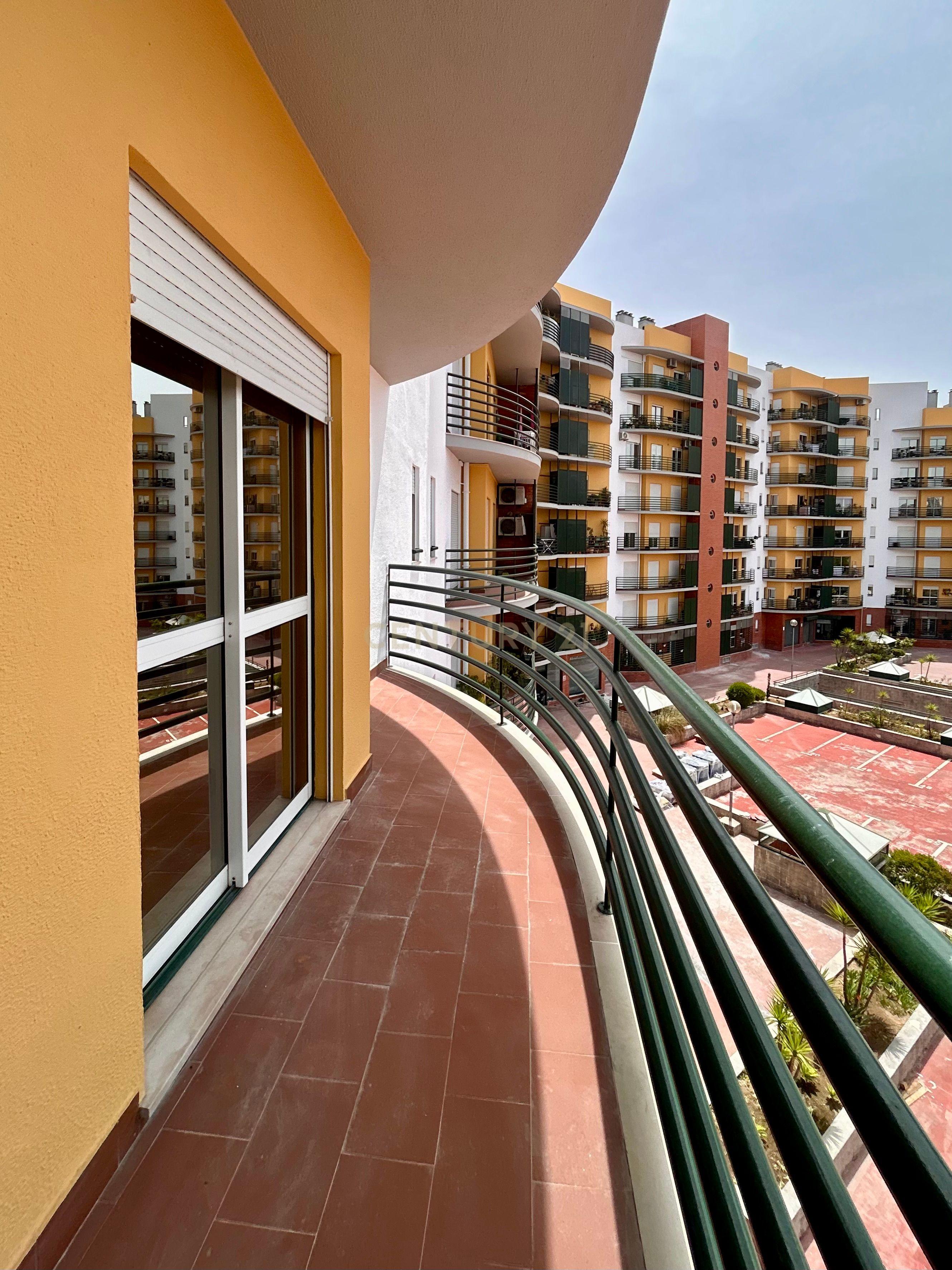 Apartment in Lisboa, Campo Grande - View 3