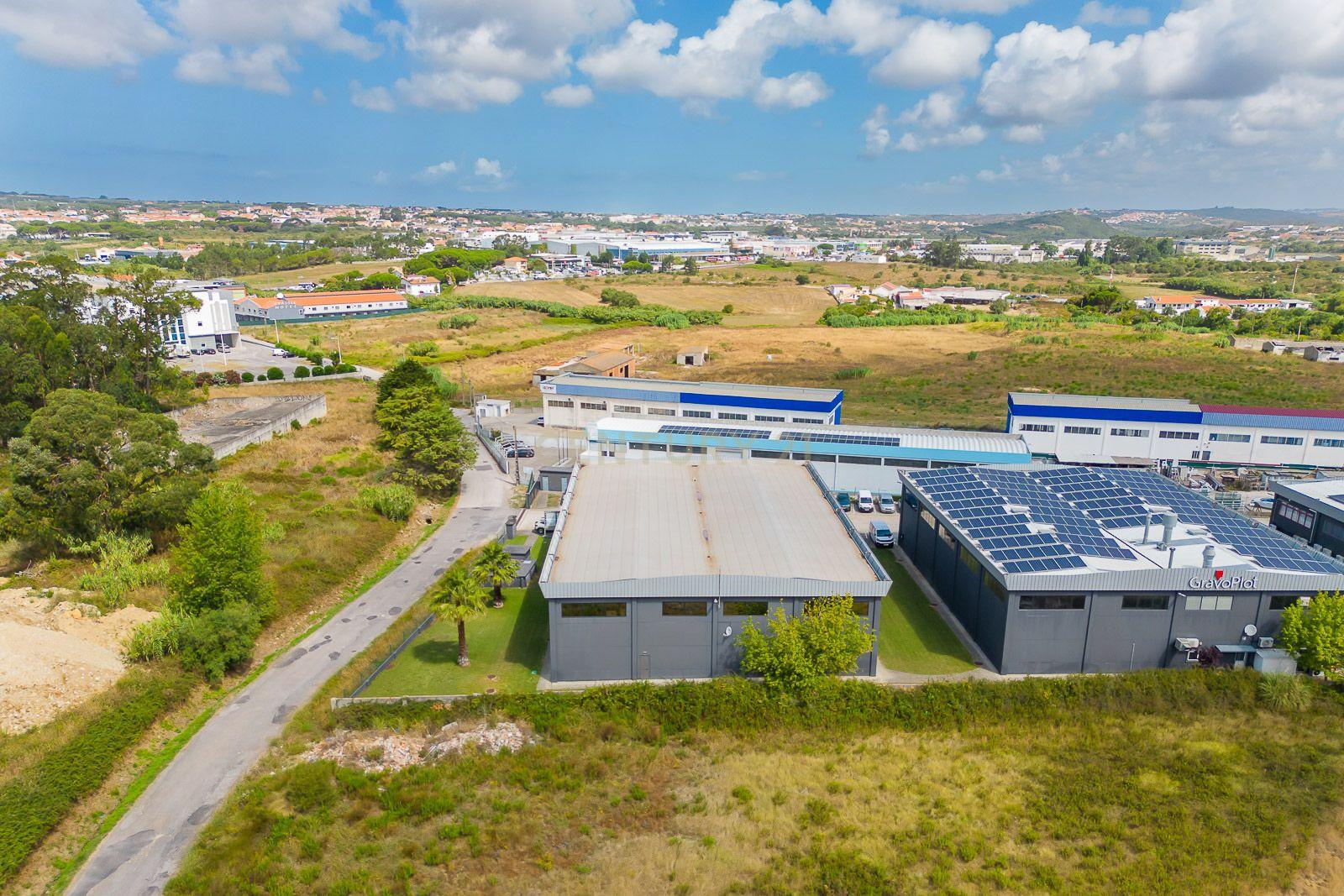 Fotografia 6 de Excelente Oportunidade Empresarial: Conjunto de 3 Armazéns Integrados com 1.400 m² de Área Total