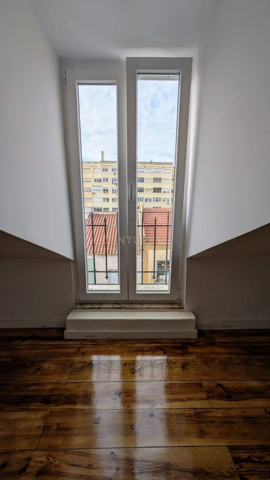 Fotografia 5 de Apartamento T2 no vibrante bairro de Benfica