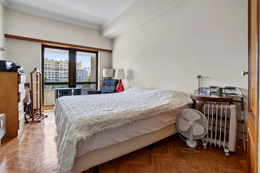 Apartamento Moderno em Campo Grande, Lisboa - 4 Quartos e Vista Panorâmica - Image 13