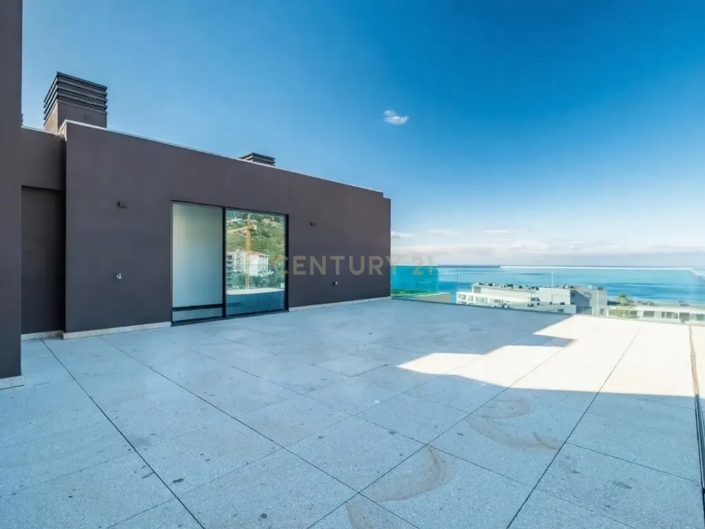Apartamento T3 Exclusivo com terraço Privativo, Varino 7 ,Funchal - Image 2
